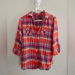 American Eagle Outfitters Favorite fit 3/4 Sleeve Button Down